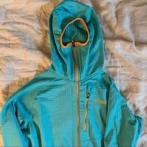 Patagonia R1 pull over hoody